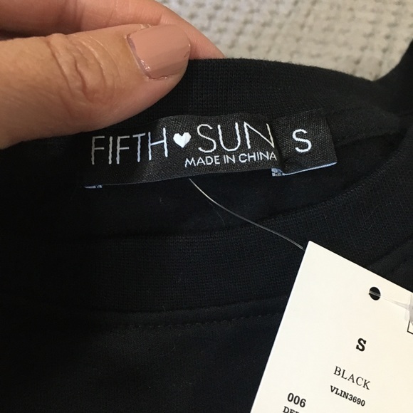 I’m Dreaming of a Wine Christmas top - Picture 2 of 8